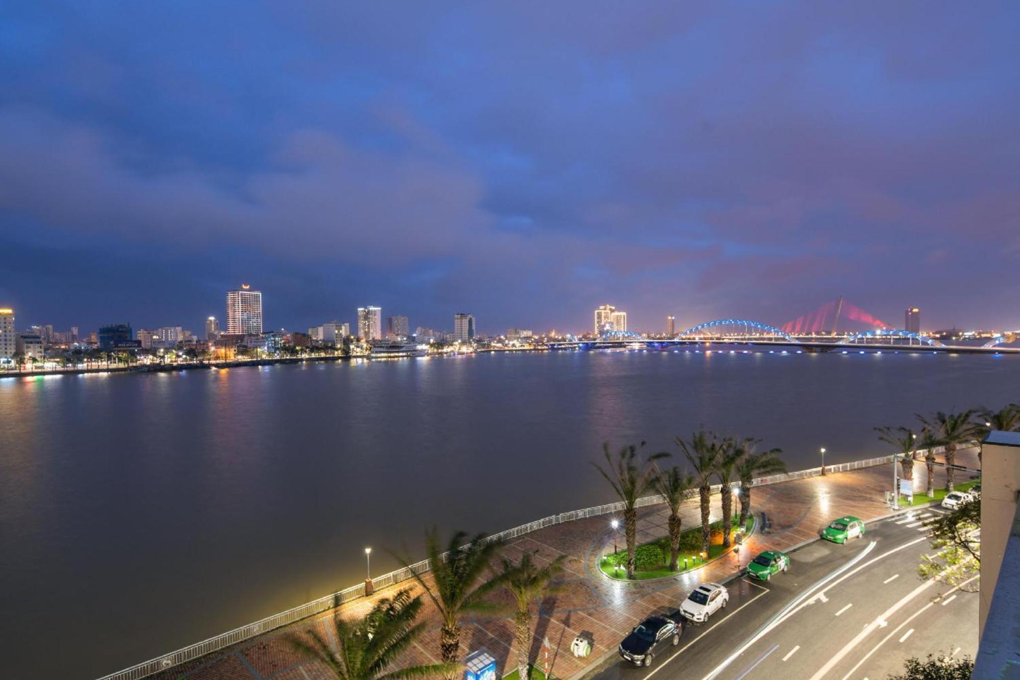 Hoang Linh Riverside Hotel Danang Exterior foto