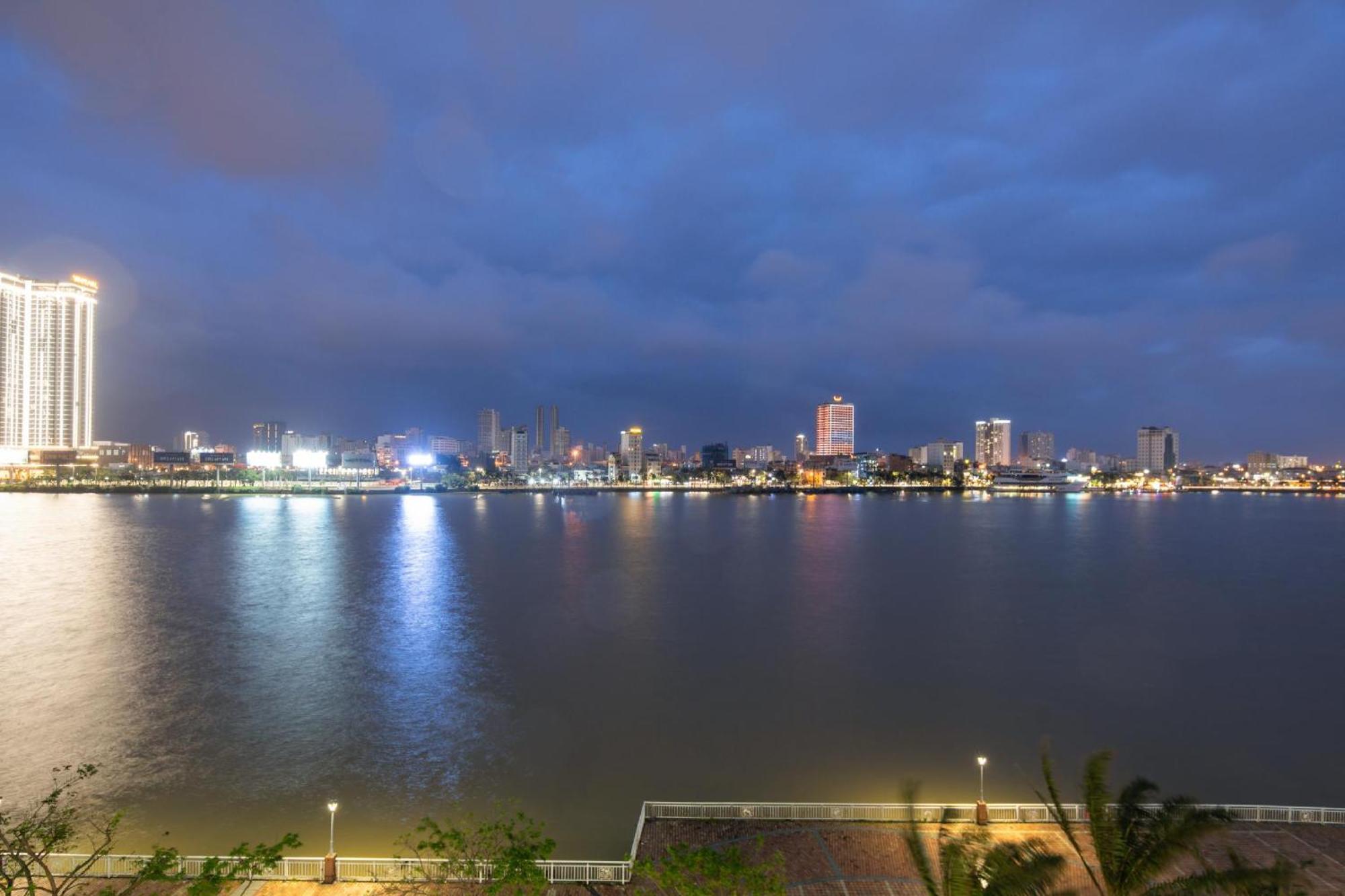 Hoang Linh Riverside Hotel Danang Exterior foto