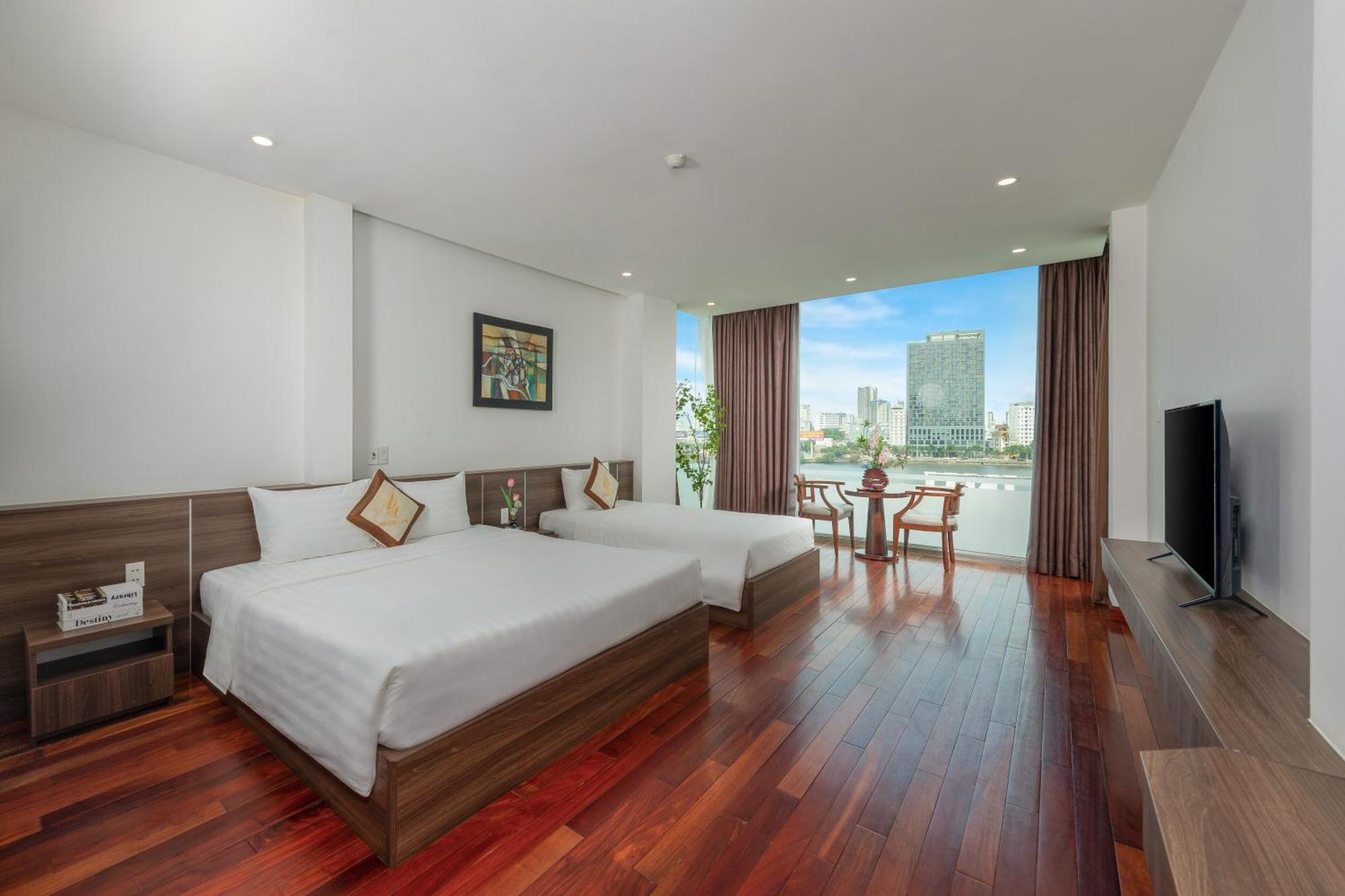 Hoang Linh Riverside Hotel Danang Exterior foto